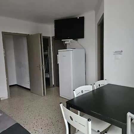 Apartment Des Petit En Rdc *